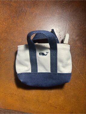 Vineyard Vines Canvas Mini Tote bag charm - Navy & Cream